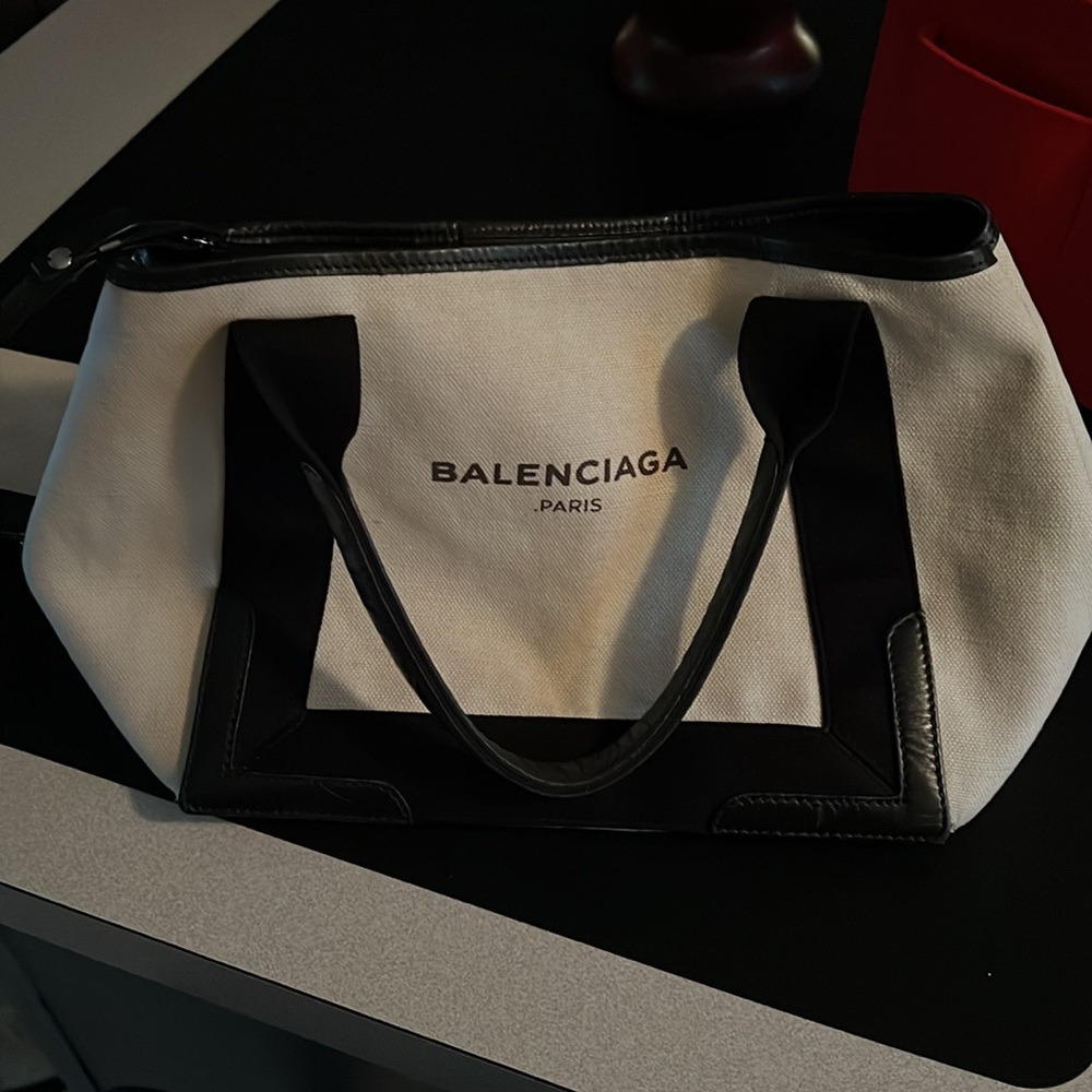 Balenciaga canvas and leather bag pouch included - Picture 8 of 13